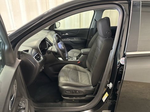 Used 2018 Chevrolet Equinox LT w/ Sun & Infotainment Package image 4