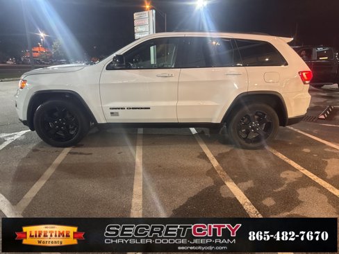 Used 2021 Jeep Grand Cherokee Freedom Edition image 4