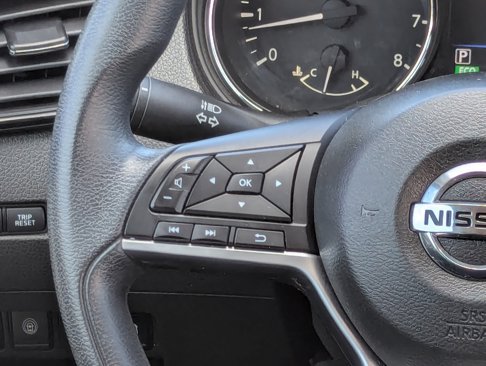 Used 2020 Nissan Rogue S image 17