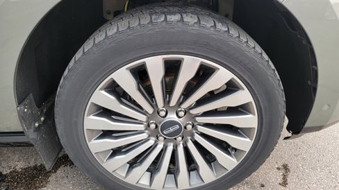 Used 2019 Lincoln Navigator Reserve image 11