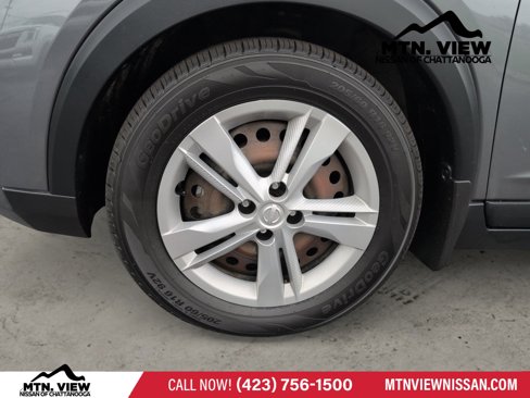 Used 2020 Nissan Kicks S image 24