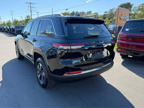 Used 2022 Jeep Grand Cherokee Limited 4xe image 6