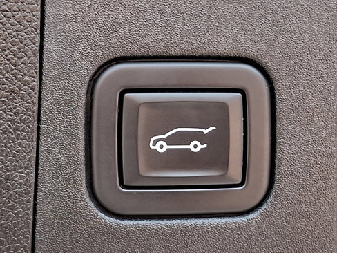 Used 2021 Cadillac XT4 Sport w/ Cold Weather Package image 32