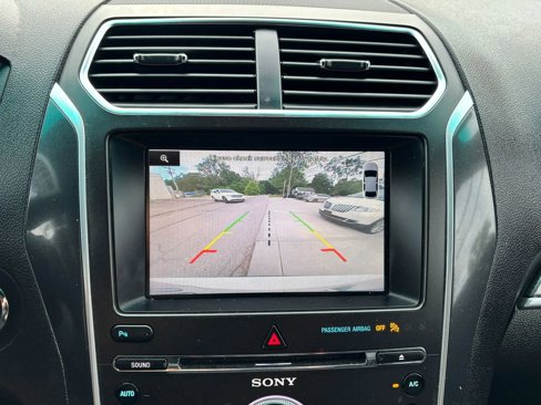 Used 2016 Ford Explorer Sport image 25