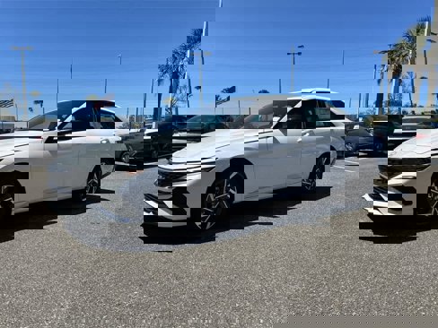 New 2025 Hyundai Elantra Sport image 1