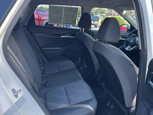 Used 2024 Kia Seltos LX image 11