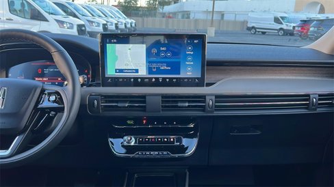New 2025 Lincoln Corsair Reserve w/ Jet Appearance Package image 14
