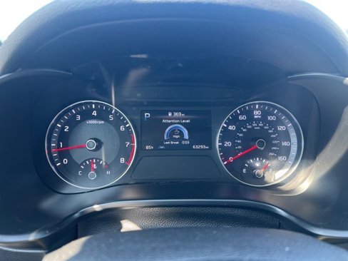 Used 2023 Kia Forte LXS image 17
