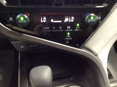 Used 2023 Toyota Camry LE image 31