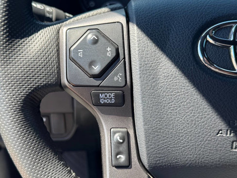 Used 2023 Toyota Tacoma TRD Off-Road image 15
