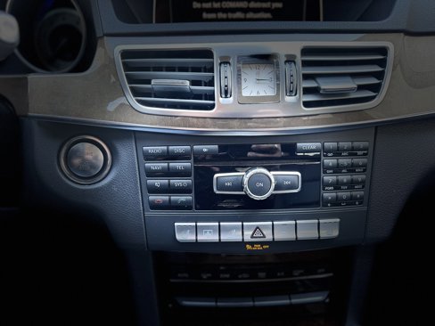 Used 2014 Mercedes-Benz E 350 Sedan image 33