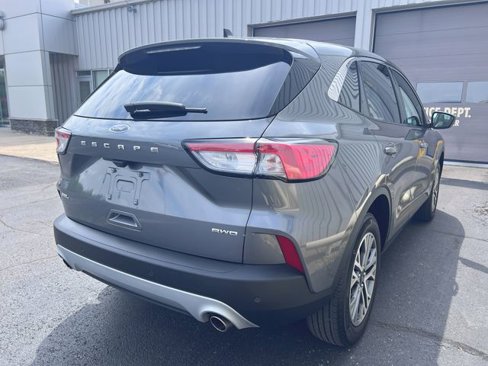 Used 2022 Ford Escape SEL image 9