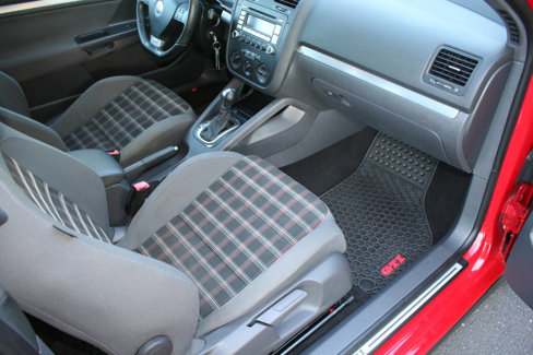 Used 2009 Volkswagen GTI 2-Door image 16