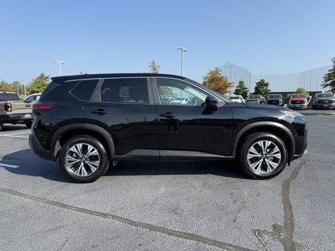 Used 2023 Nissan Rogue SV image 9