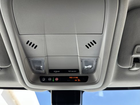 Used 2022 Chevrolet Equinox LT image 18