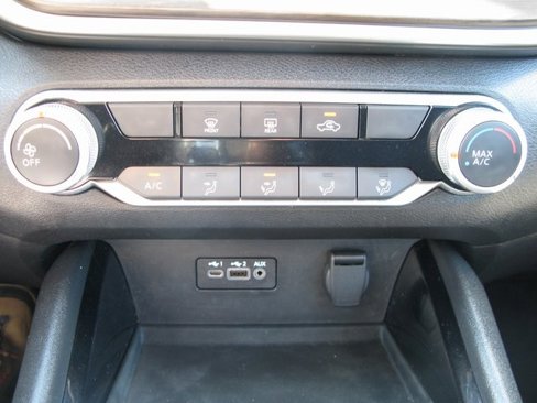 Used 2024 Nissan Altima 2.5 SV image 17