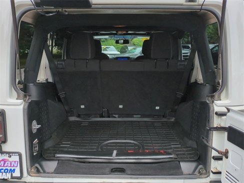 Used 2015 Jeep Wrangler Unlimited Sahara w/ Dual Top Group image 23
