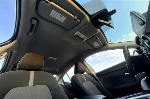 Used 2024 Nissan Sentra SV image 27