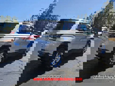 Used 2022 Chevrolet Traverse LS image 12