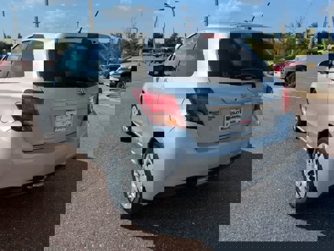 Used 2015 Toyota Yaris L image 4