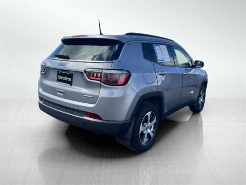 Used 2018 Jeep Compass Latitude image 7