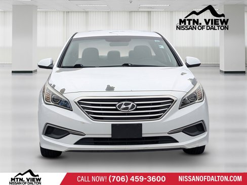 Used 2017 Hyundai Sonata SE image 3
