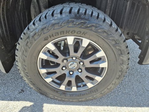 Used 2017 Nissan Titan PRO-4X image 9