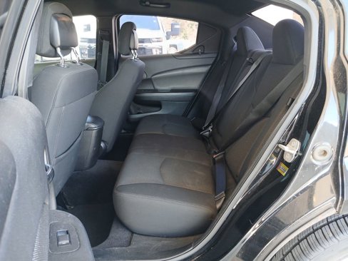 Used 2013 Dodge Avenger SE image 25
