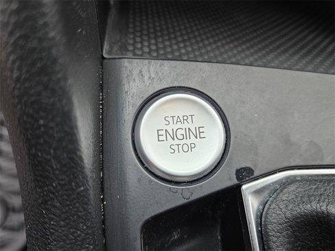 Certified 2022 Volkswagen Taos S image 32