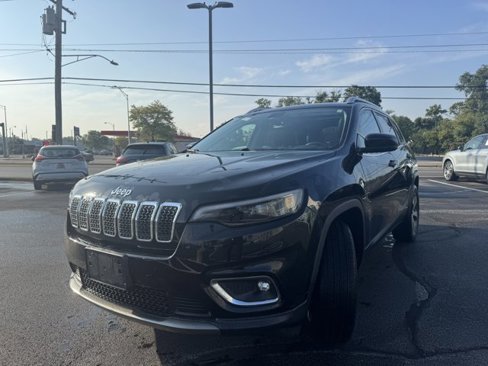 Used 2019 Jeep Cherokee Limited image 2
