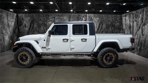 Used 2021 Jeep Gladiator Sport image 23