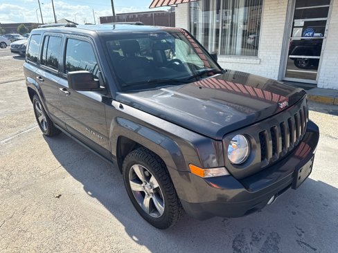 Used 2016 Jeep Patriot High Altitude image 2