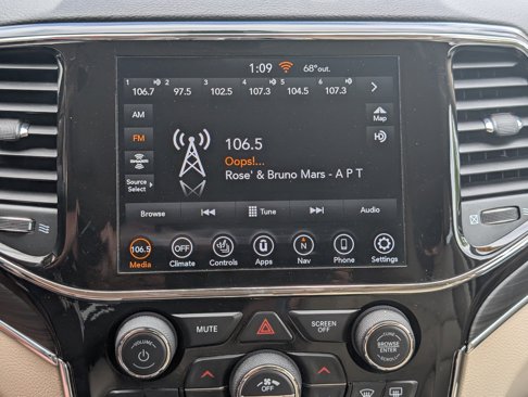 Used 2021 Jeep Grand Cherokee Limited image 23