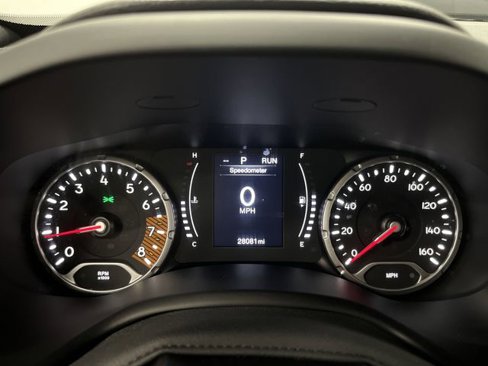 Used 2023 Jeep Renegade Latitude image 16
