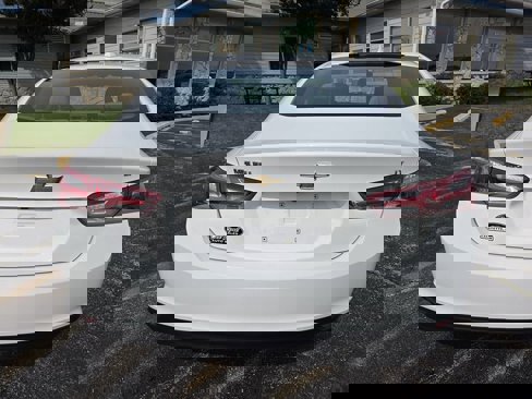 Used 2022 Chevrolet Malibu LT image 4