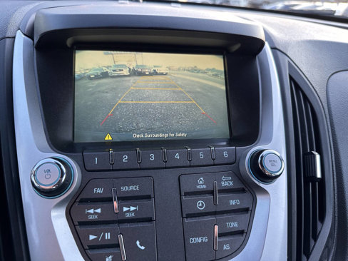 Used 2017 Chevrolet Equinox LS image 23
