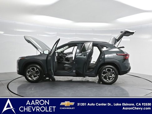 New 2025 Chevrolet Trax LT w/ Driver Confidence Package image 33