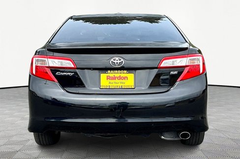 Used 2012 Toyota Camry SE image 4