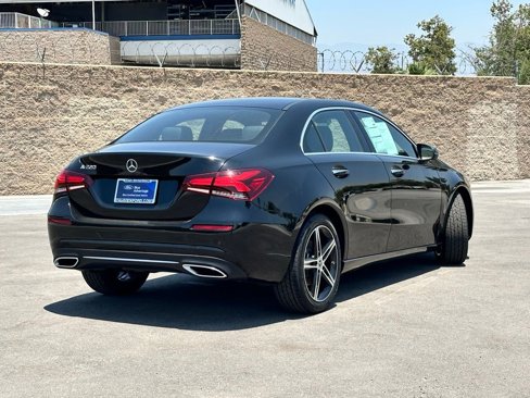 Used 2022 Mercedes-Benz A 220 image 3