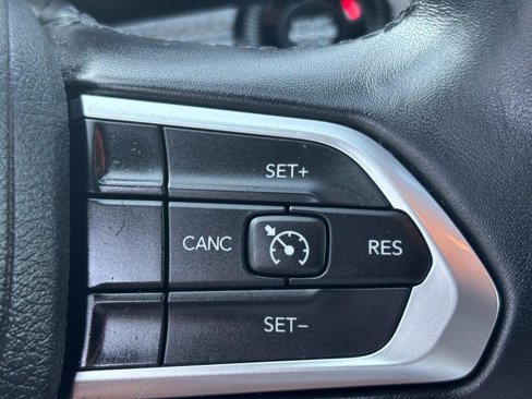 Used 2022 Jeep Compass Latitude w/ Sun and Sound Group image 21