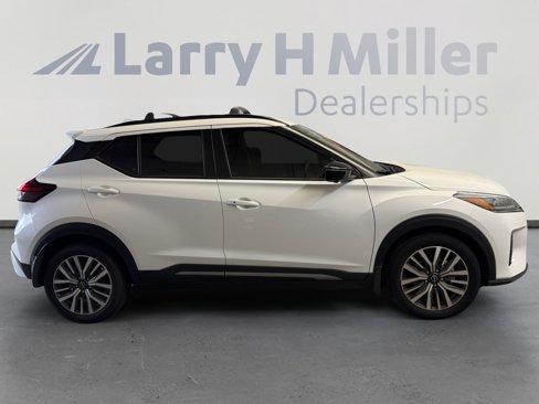 Used 2024 Nissan Kicks SR w/ Interior Electronics Package image 6