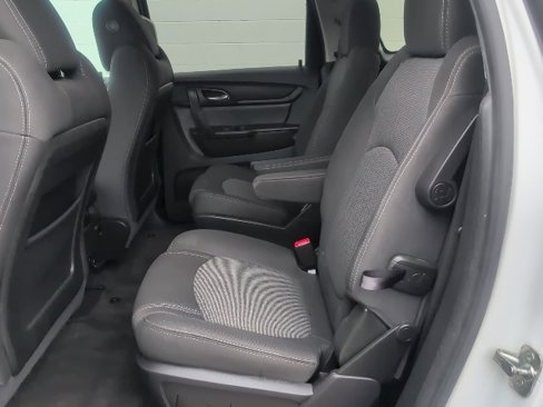 Used 2017 Chevrolet Traverse LT w/ Style and Technology Package image 29