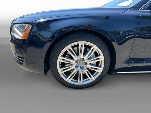 Used 2012 Audi A8 L 4.2 image 9