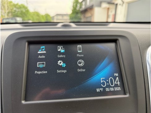 Used 2018 Chevrolet Equinox LT image 16