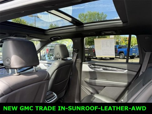 Used 2021 Cadillac XT6 Premium Luxury image 11