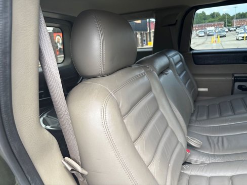 Used 2003 HUMMER H2 Luxury w/ Preferred Equipment Group image 42