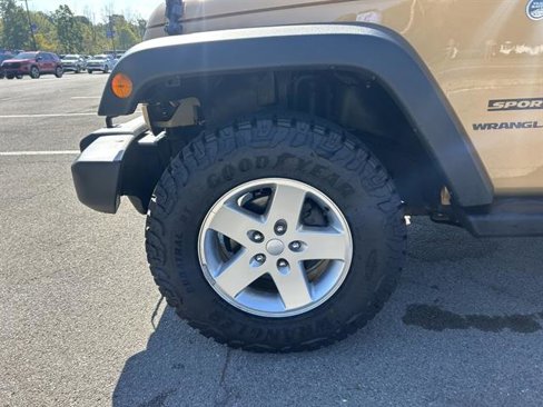 Used 2013 Jeep Wrangler Sport image 11