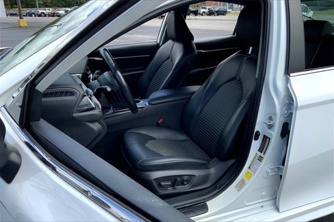 Used 2021 Toyota Camry SE image 26