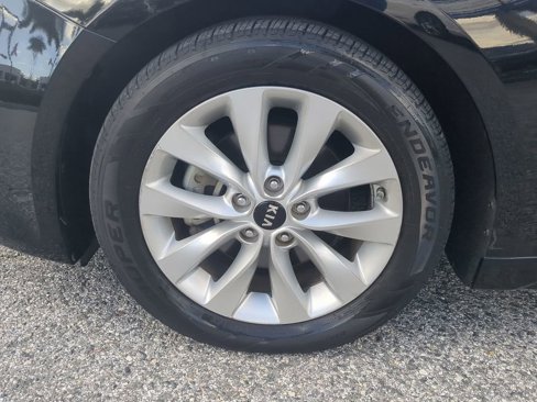 Used 2016 Kia Optima EX w/ Premium Package image 10