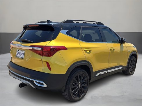 Used 2023 Kia Seltos Nightfall Edition image 4